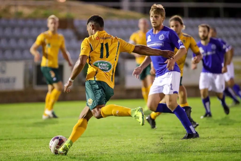 王之者足球培训中心龙华店,王之者足球培训班