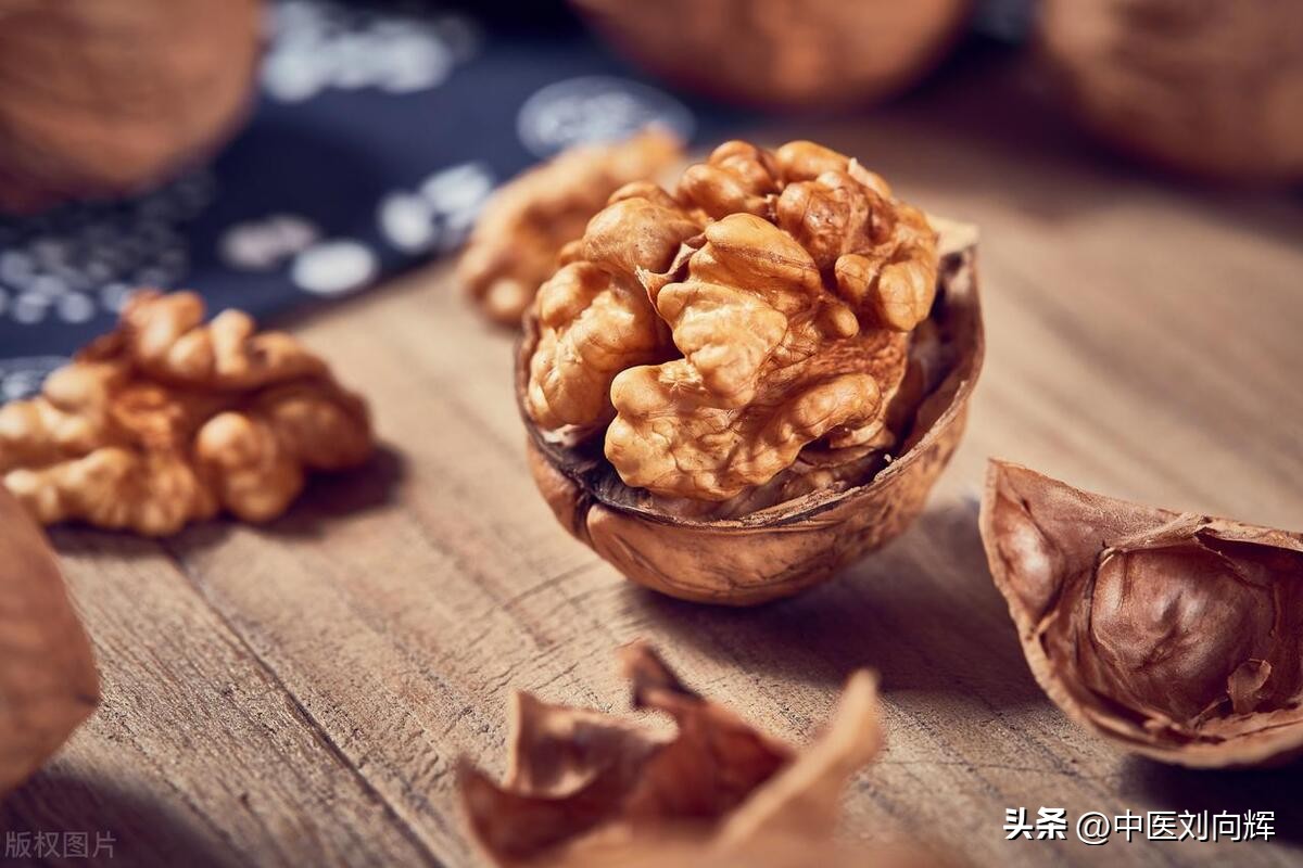 补肾润肺祛湿的中药配方,补肾补阳补脾胃吃什么