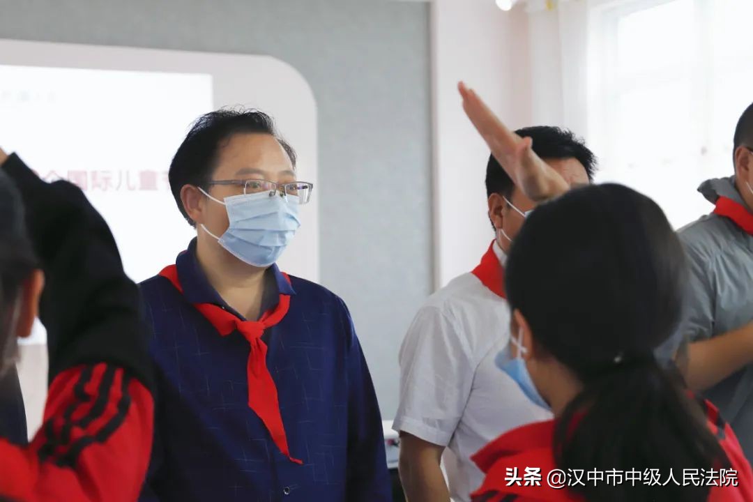 快乐六一公益活动,法院六一儿童节关爱儿童普法活动