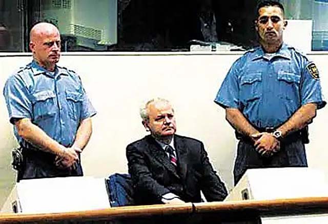 米洛舍维奇为什么下台,米洛舍维奇死因真相