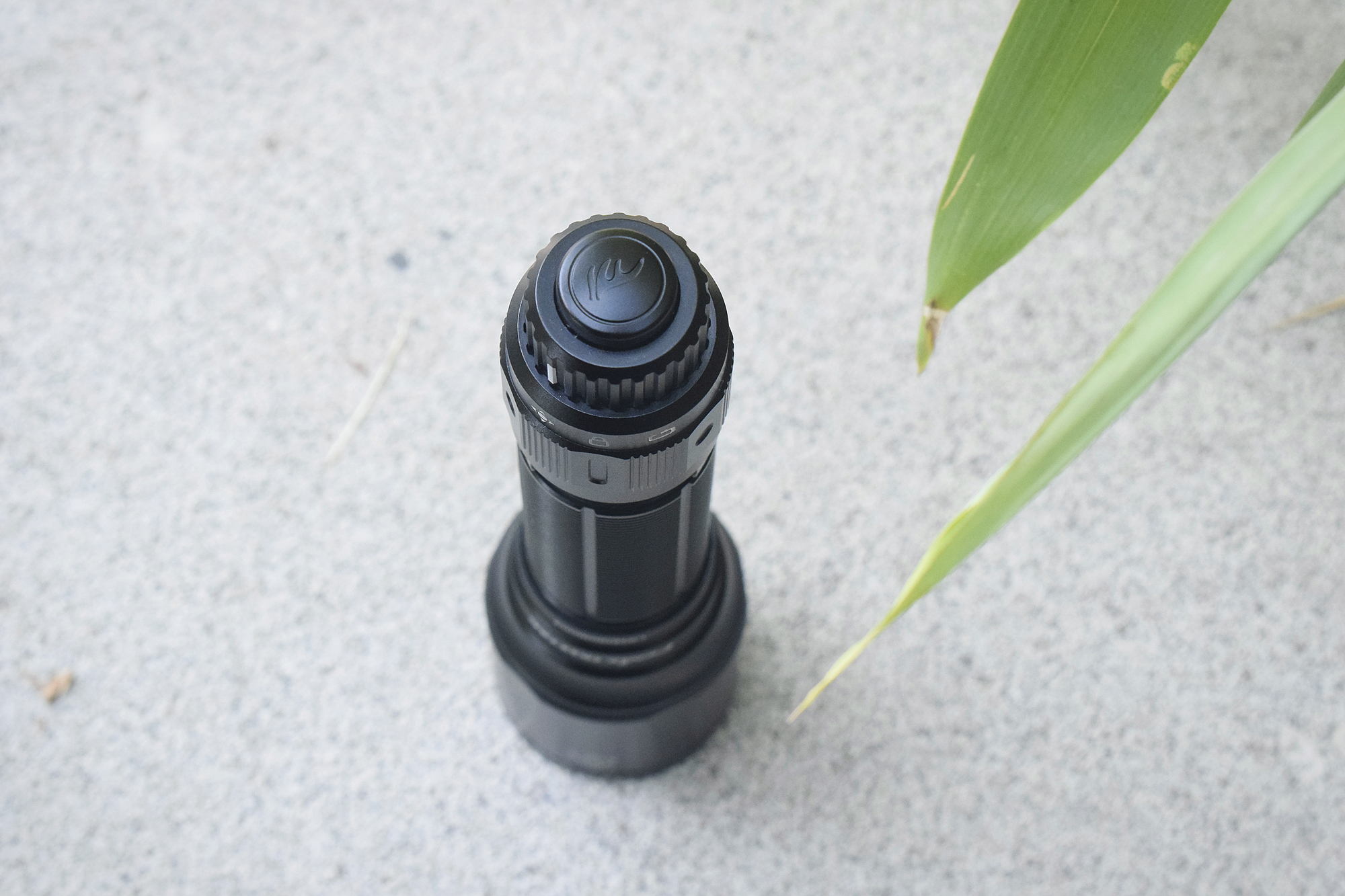 菲尼克斯fenixtk11tac手电速评,菲尼克斯tk75-2018手电评测