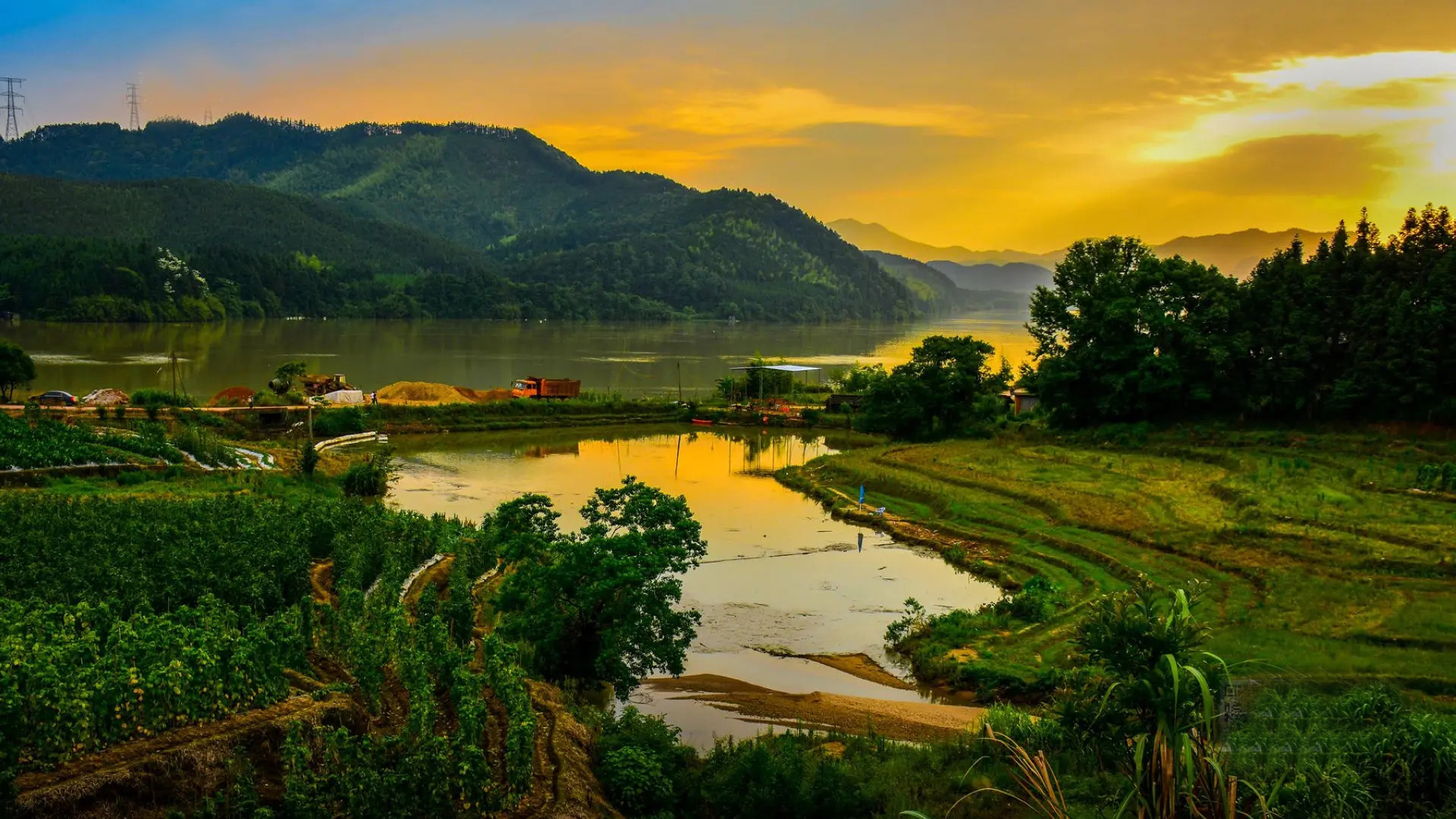 农村自建房的土地可以转让吗,农村房屋转让给个人合法吗