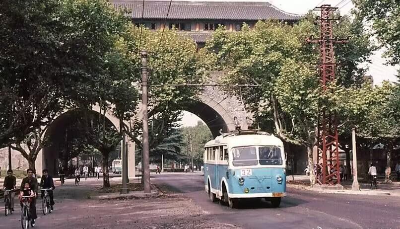 日军日记：路遇逃难的女学生，我将她的腿骨做成了锋利的*刀刺**!