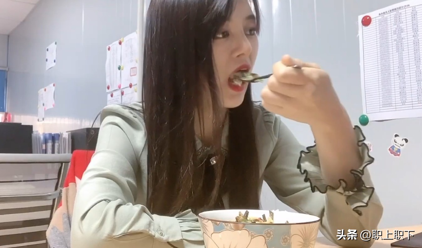 女普工工资7000以上的工厂招工,月入6万女建筑工