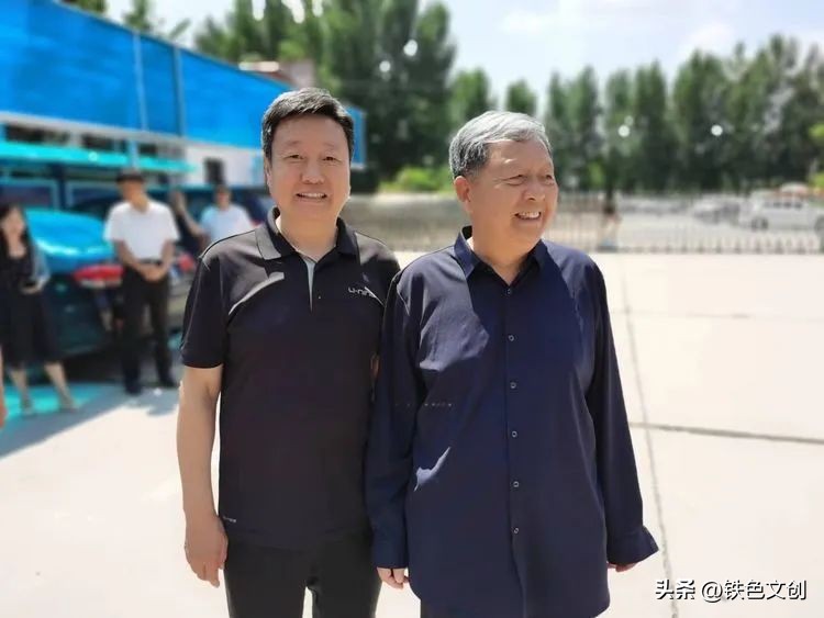 邢台铁道兵部分老战友举行庆八一活动：风雨同舟兵心依旧