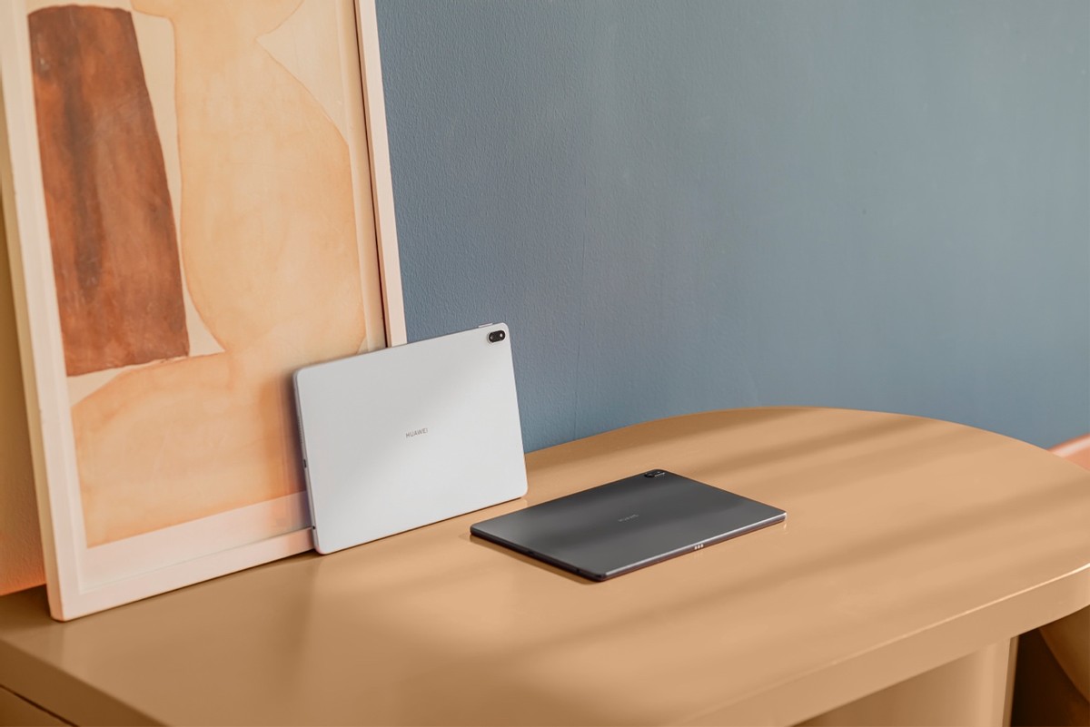 华为二合一笔记本matebooke测评,华为matebooke和联想商务本怎么选