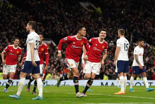 c罗连场戴帽詹俊解说,c罗51分钟破梅西纪录