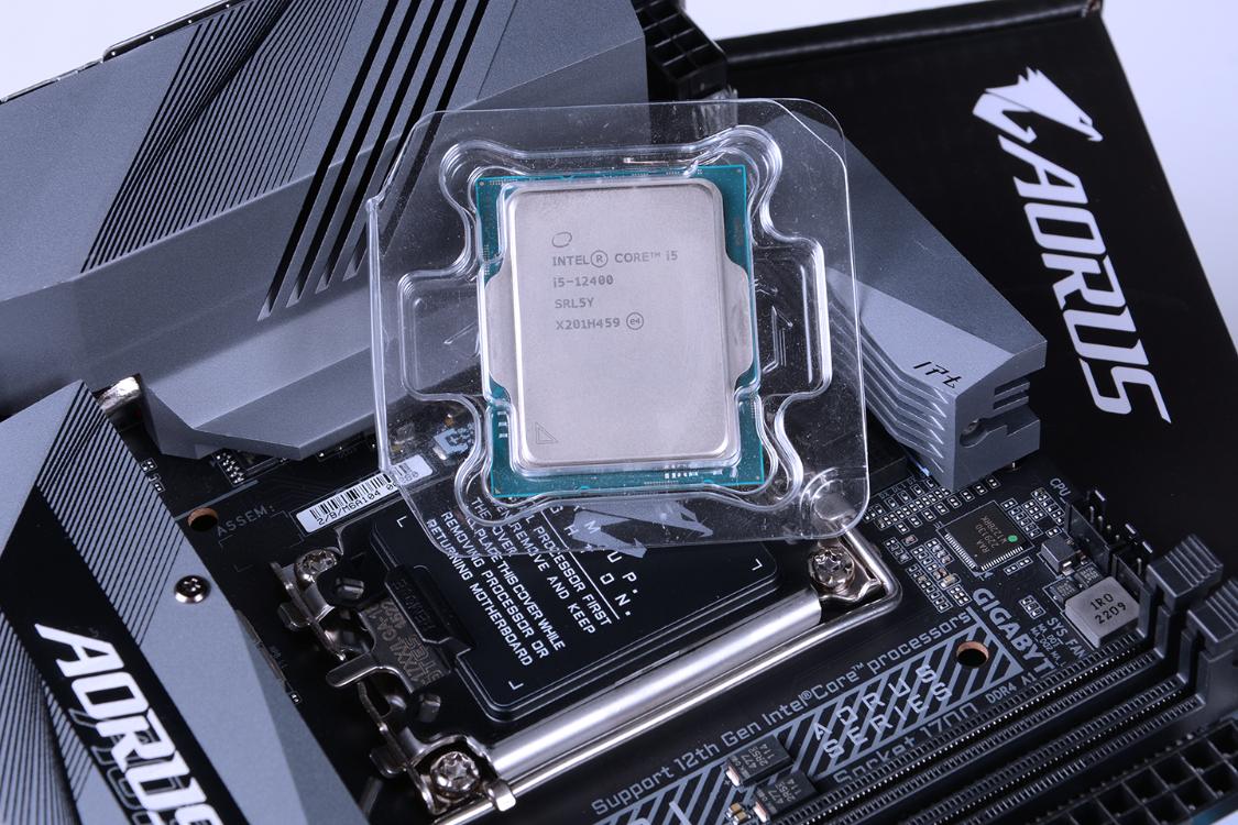 5000元itx主机加便携显示器,能吊打万元笔记本的itx主机