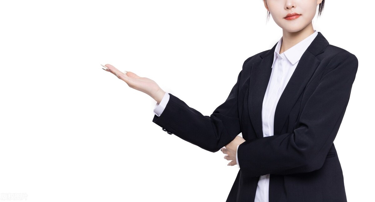 老婆做销售陪客户喝酒,卖车女销售经常陪客户喝酒