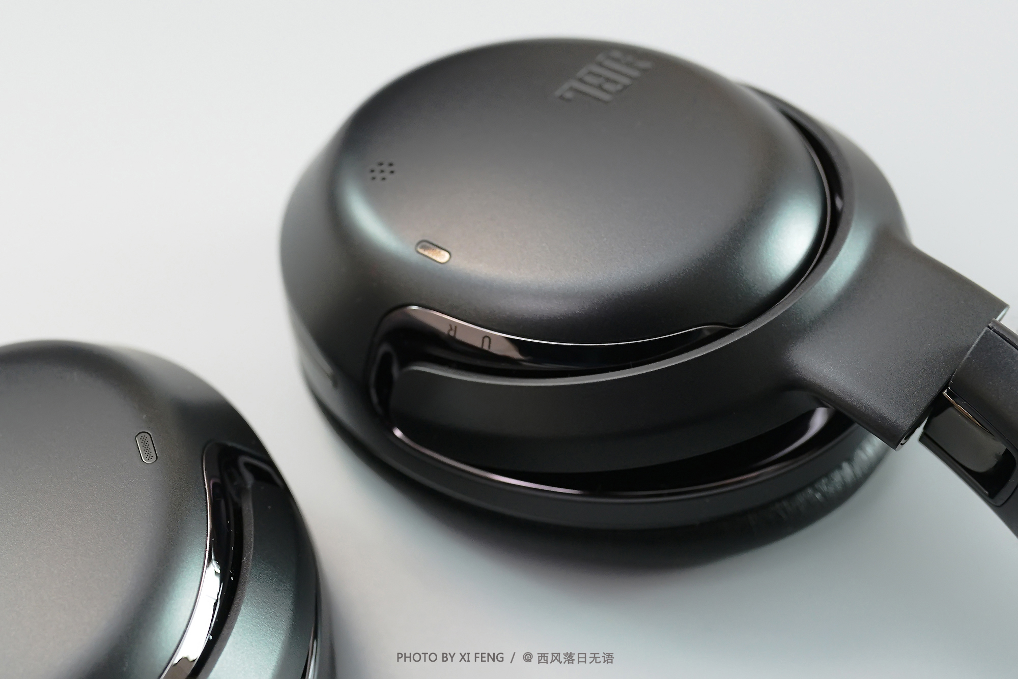 SONY、Bose、JBL三大信仰品牌，顶级降噪大头戴，换你会选谁？