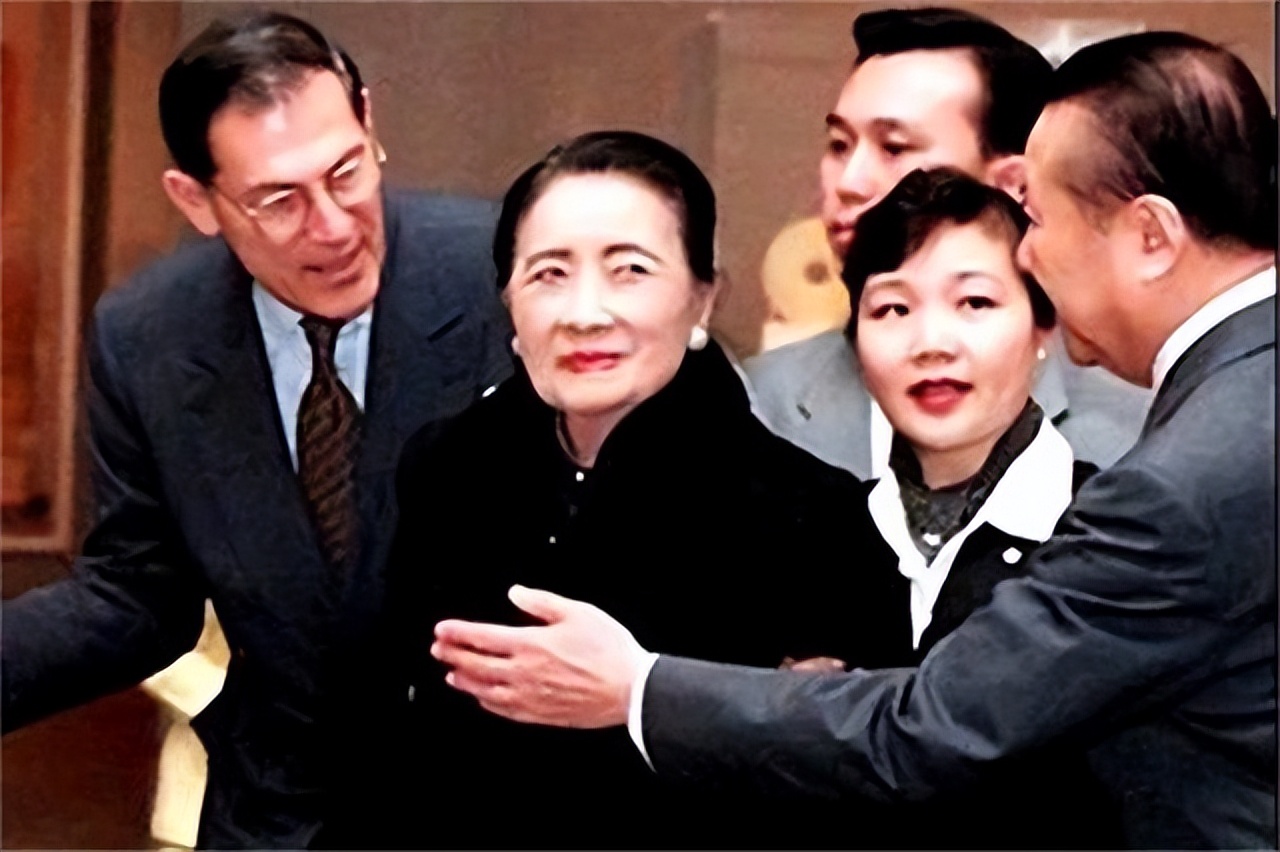 宋美龄晚年穷奢极欲还缺钱,宋美龄晚年生活拮据