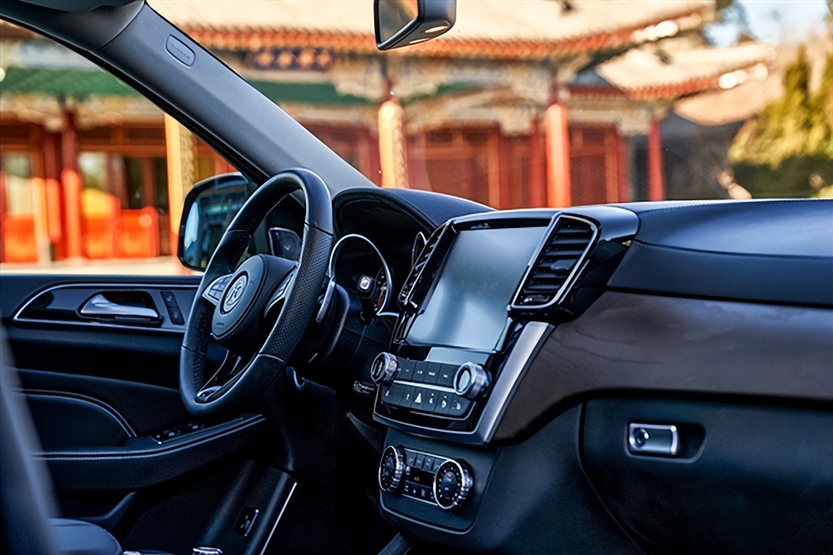 国产“奔驰GLS”北京BJ90山河经典版官图发布：或售百万