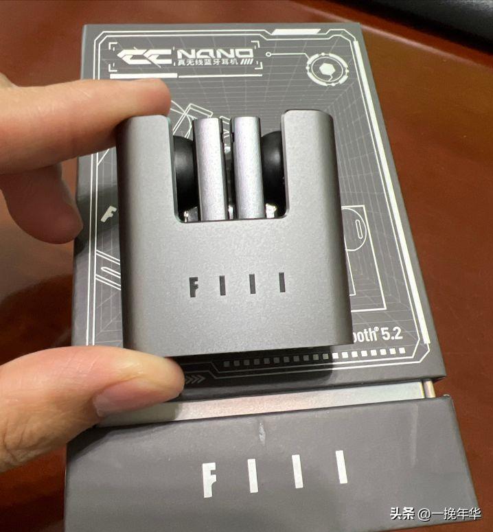 目前流行最好用的蓝牙耳机是哪款,蓝牙耳机推荐五款超火的蓝牙耳机