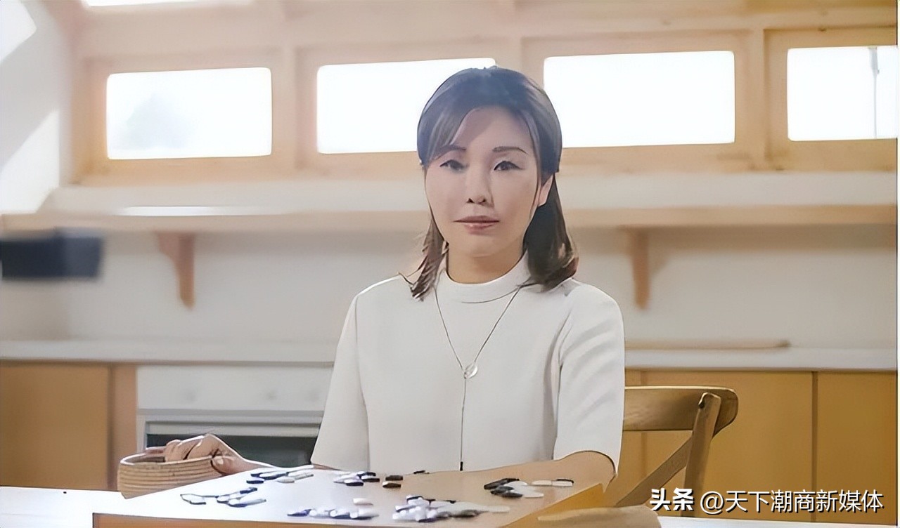 夫妻档白手起家,控有2家上市公司,财富估值90亿,26岁儿子将接班？