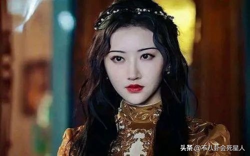 景甜悲伤蛙双眼皮照片,明星割双眼皮前后对比图