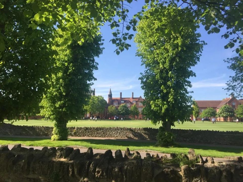 牛津中学,牛津中学美国