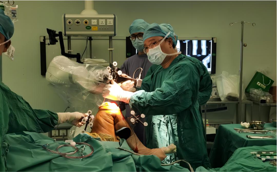 微创骨科手术机器人,临床手术类机器人