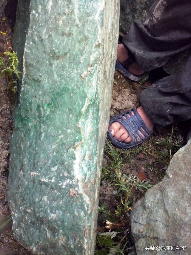 俄罗斯也产翡翠？能不能“持证上岗”看实力！聊聊翡翠成分那些事