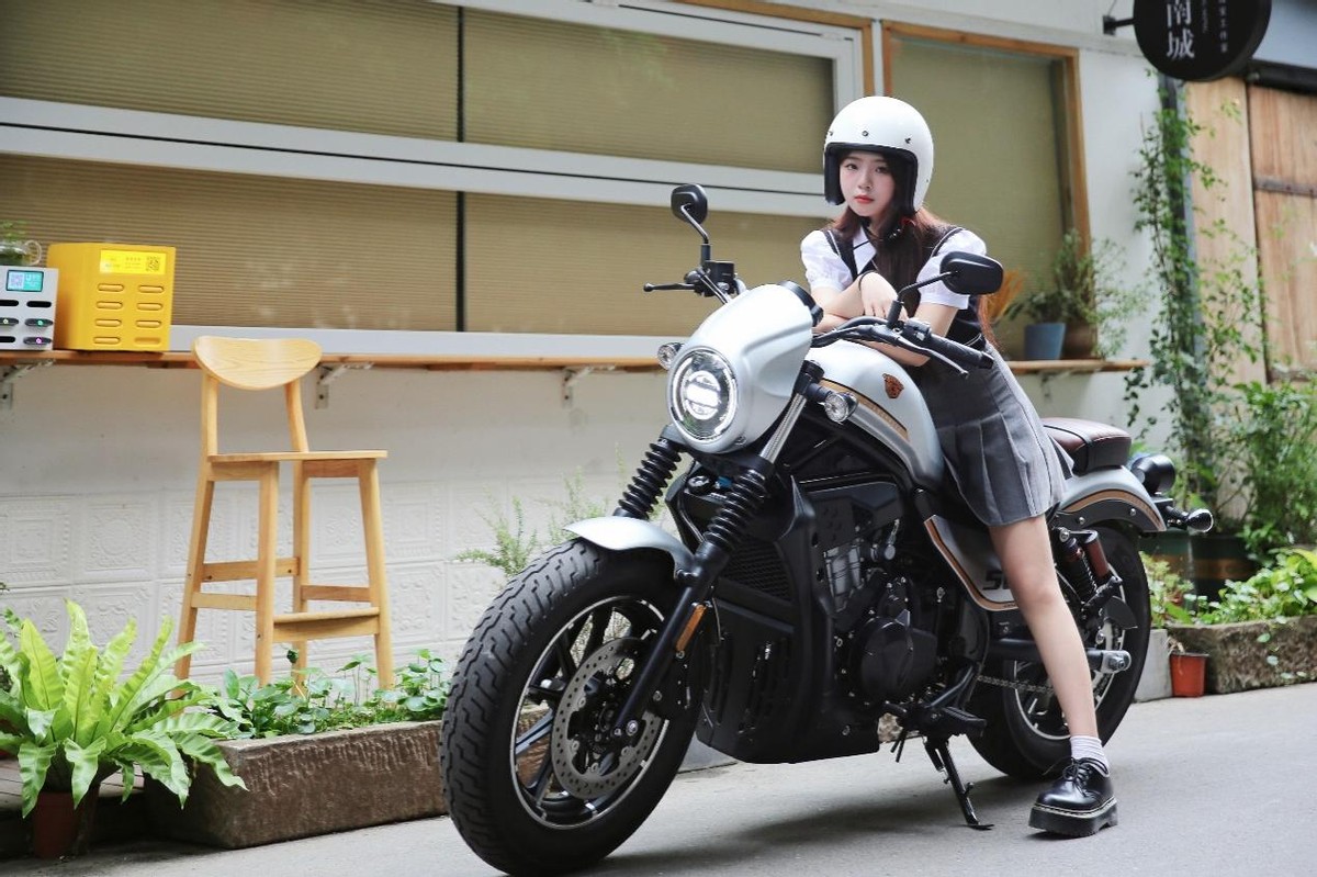 香帅苍云500和豪爵tr300,贝纳利502c和苍云500怎么选