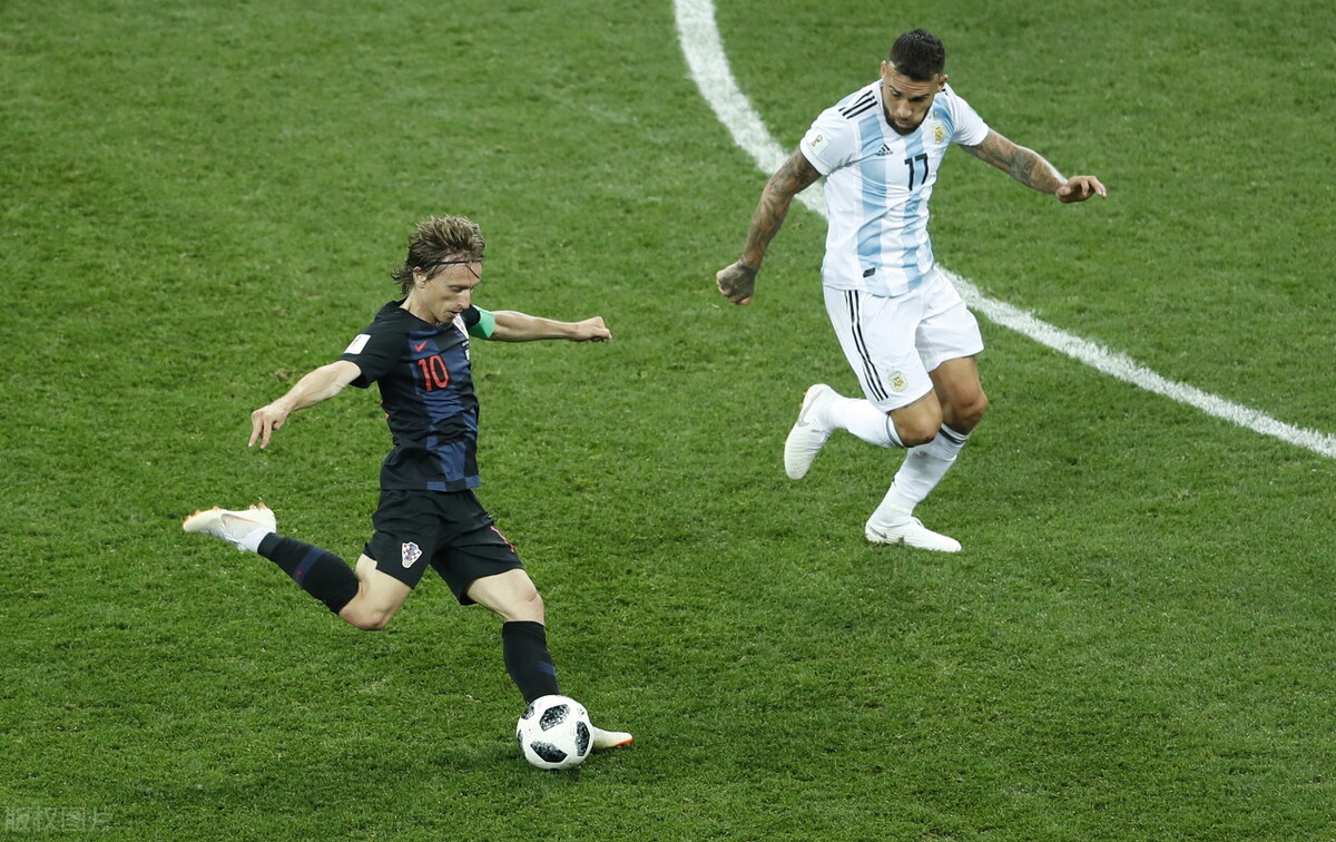 贝克汉姆巅峰时期和梅西谁厉害,贝克汉姆梅西哪个帅