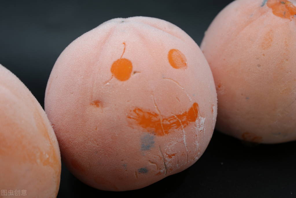 柿子表面有黑点是什么原因,树柿子里面有黑点是啥原因