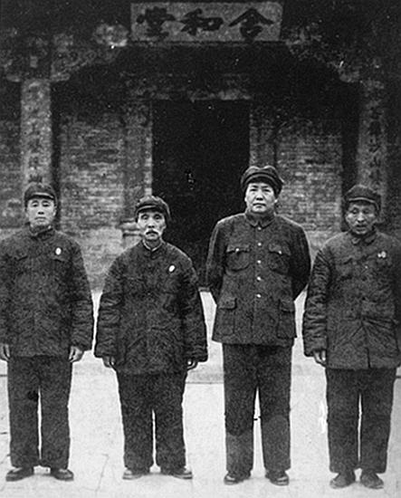 52年毛主席接见恩师李漱清，因何李漱清坦言：见到您，我有点害怕