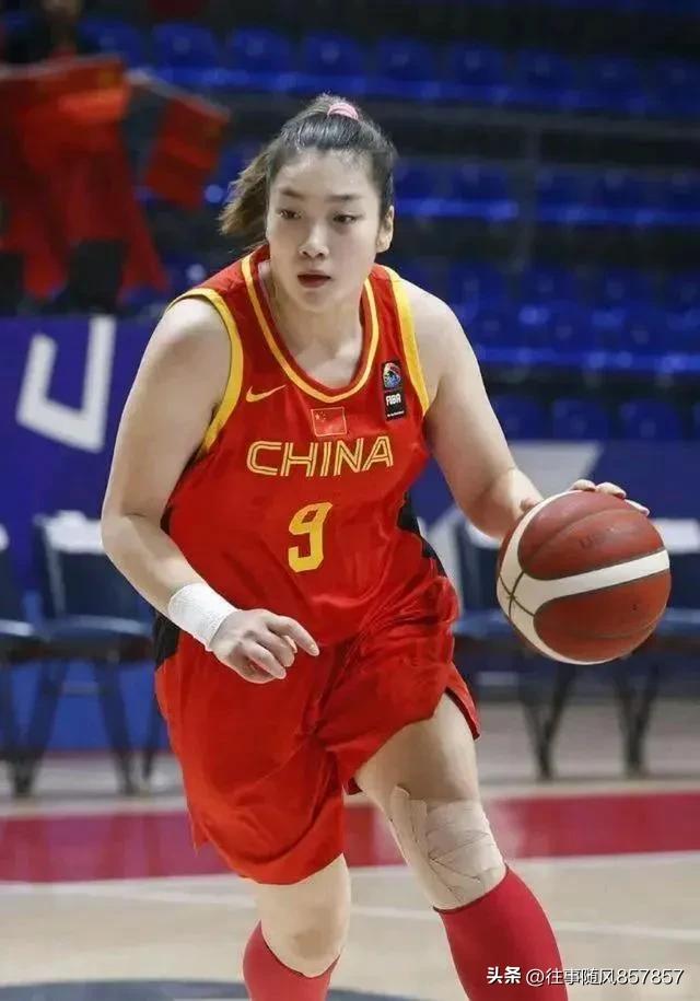 李梦是不是现役女篮第一人,李梦当年19岁比赛