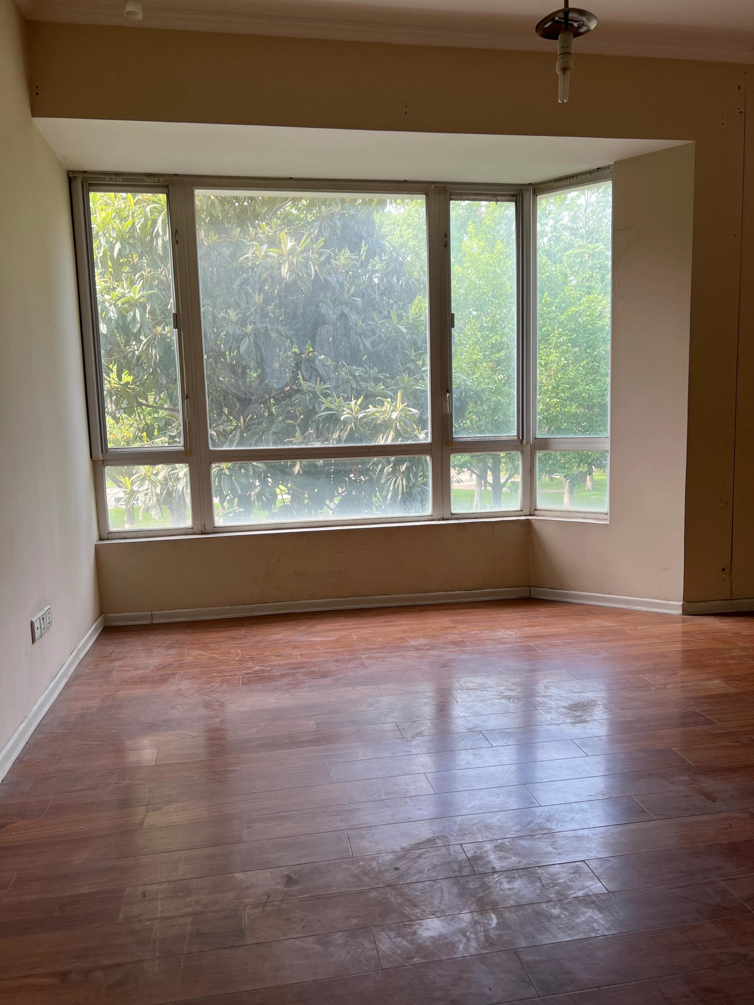 百家湖附近别墅出租，是办公，淘宝，摄影等等小年轻创业首选平台