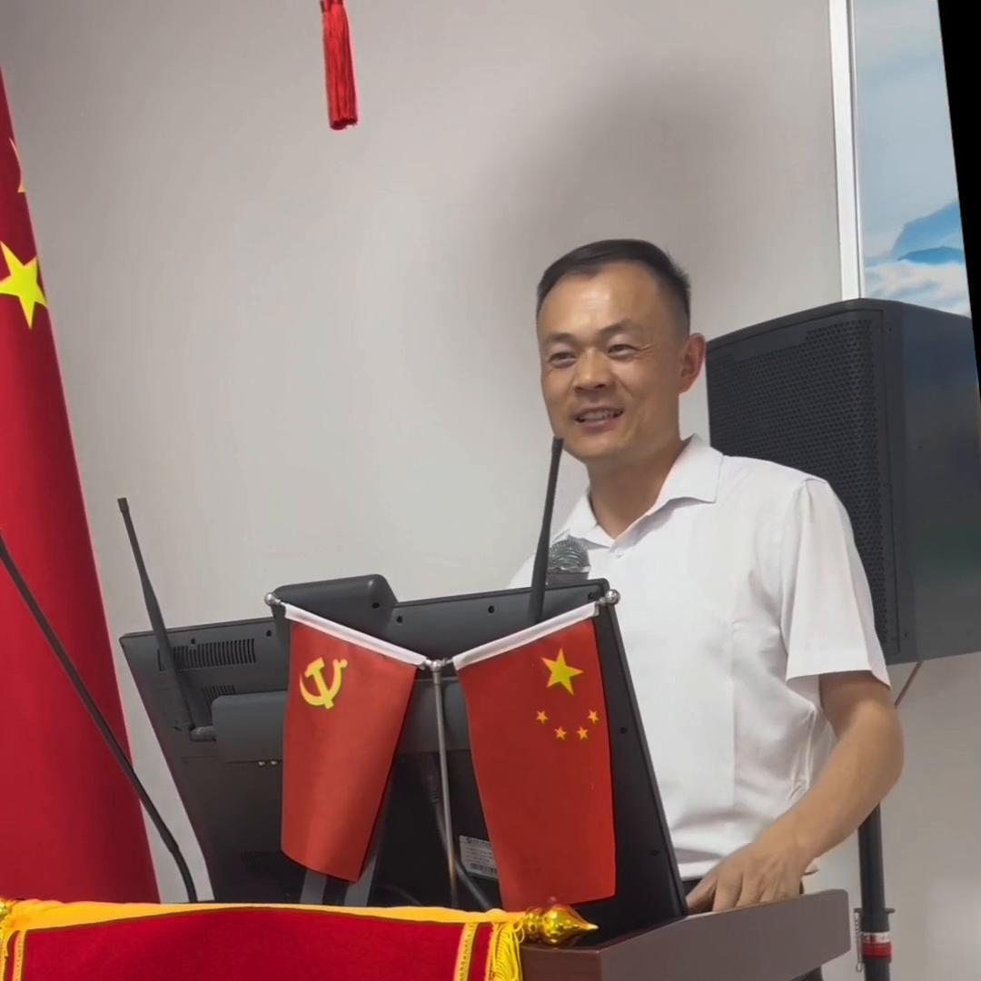 大家帮我来看看，我本身是做的，但被我姐拉来做我是不是被...