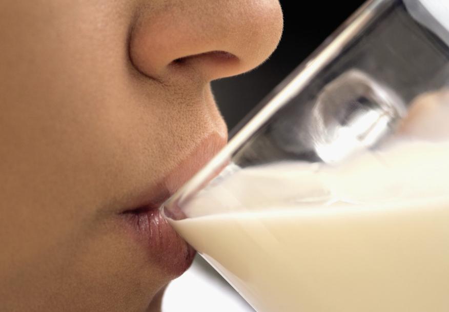 牛奶、酸奶、奶粉、羊奶、骆驼奶,哪个营养价值高?一次说明白!