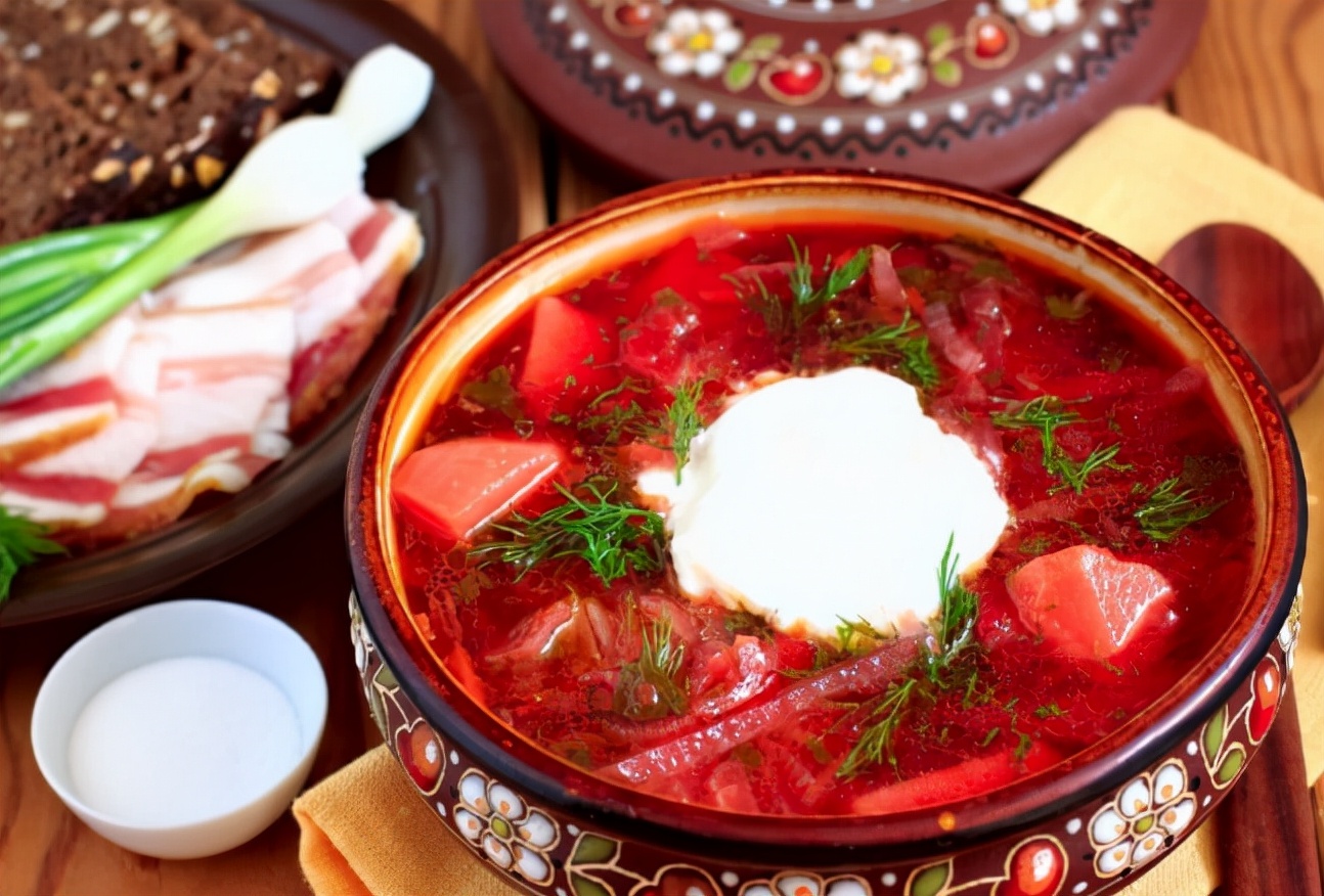 俄罗斯家庭的一日三餐，都爱吃些什么，人均寿命77岁