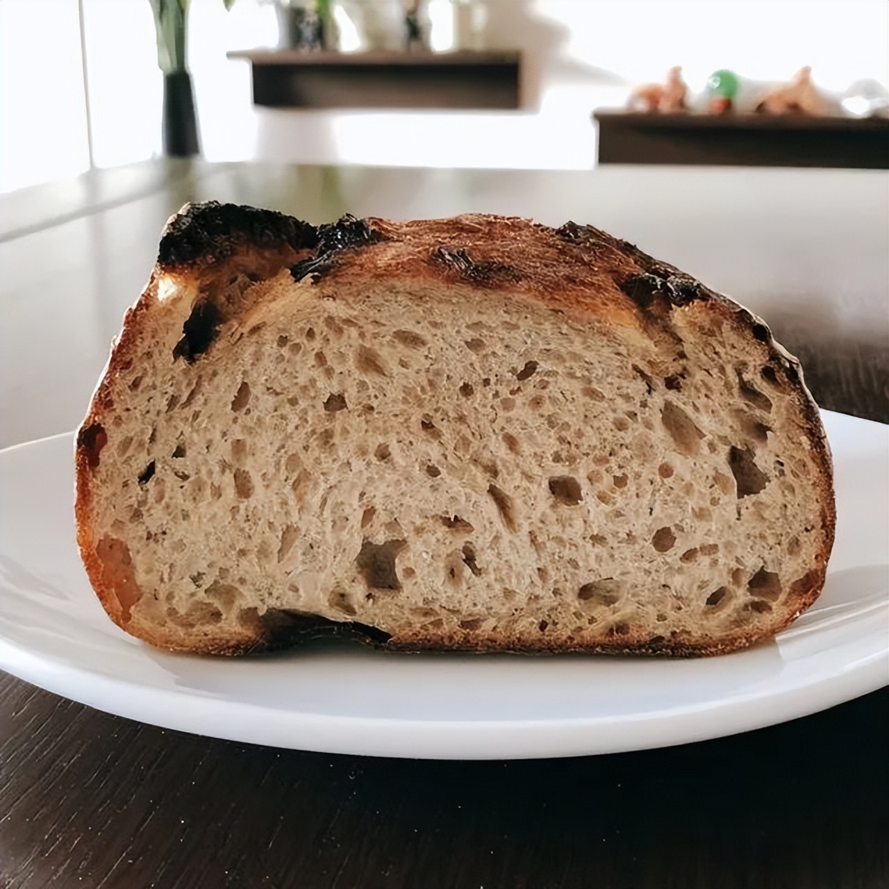 东京这位「面粉刺客」！每日使用15种面粉，混合制作40款面包