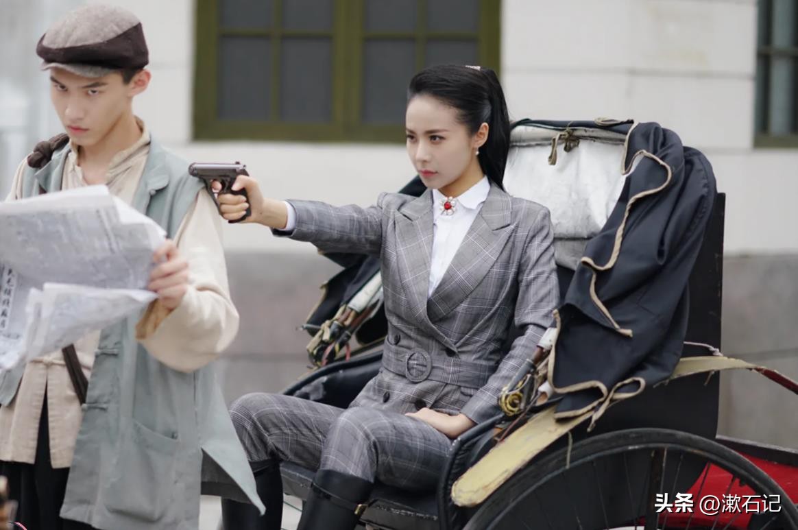 整容脸又来祸害军旅剧？蛇精脸、大浓妆，求你们别再*辱侮**战士了