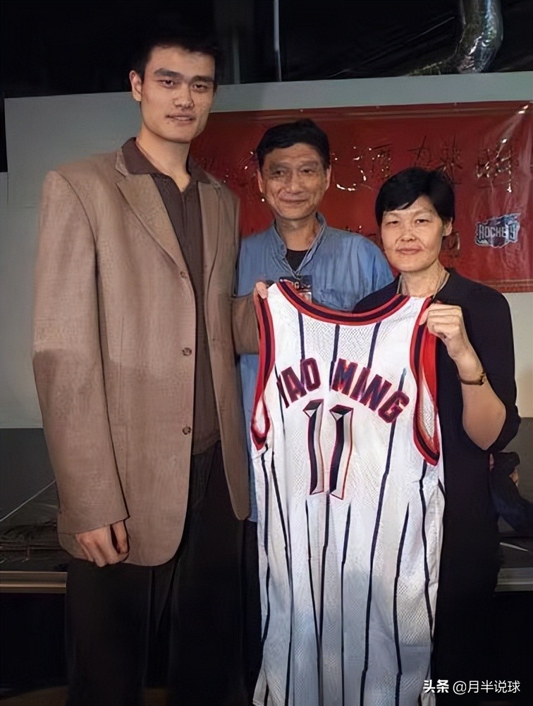 巩晓彬二儿子打球视频,男篮十大球星之巩晓彬