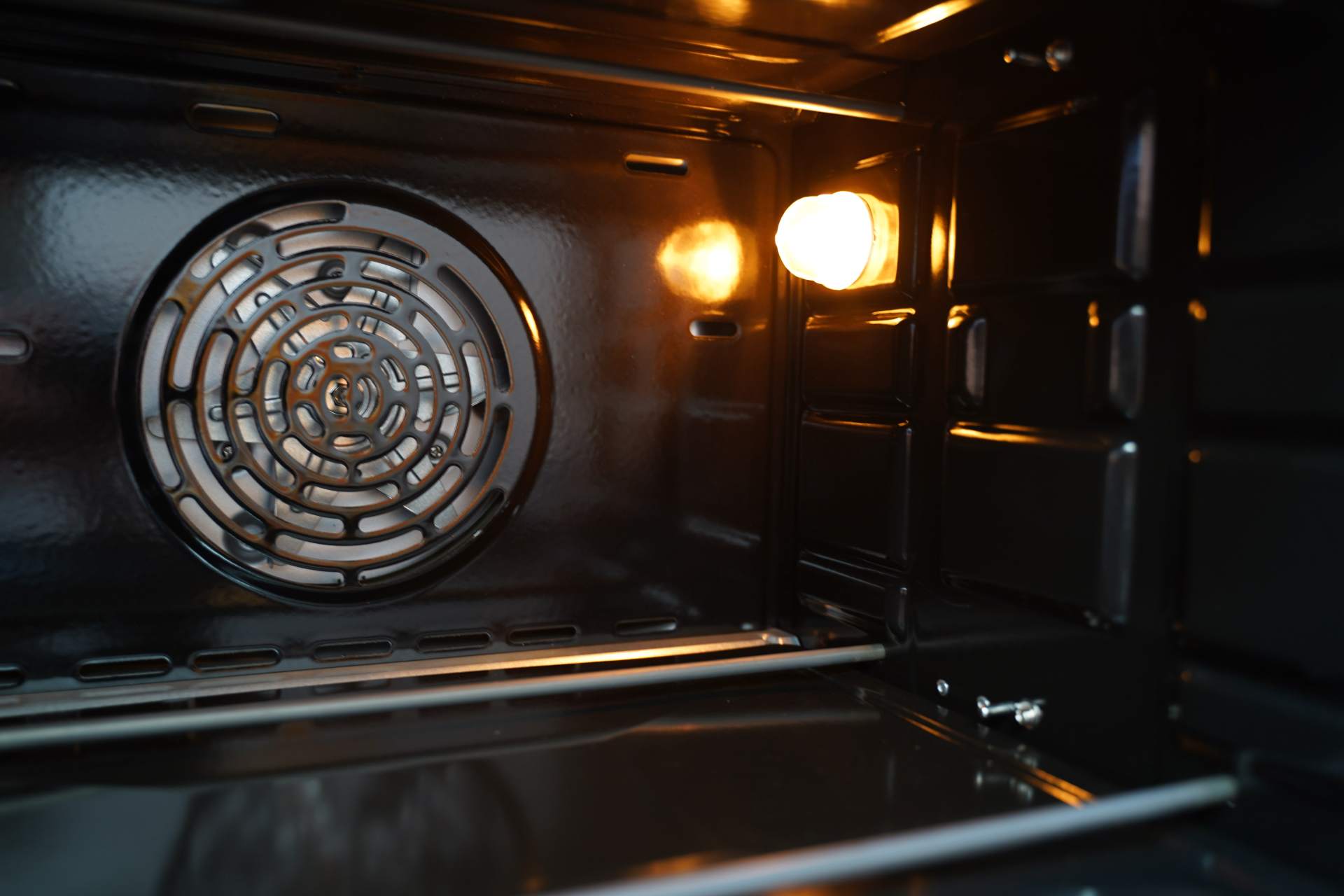 长帝大白鲸和海氏i7烤箱哪个好,海氏s75和长帝大白鲸烤箱哪个好