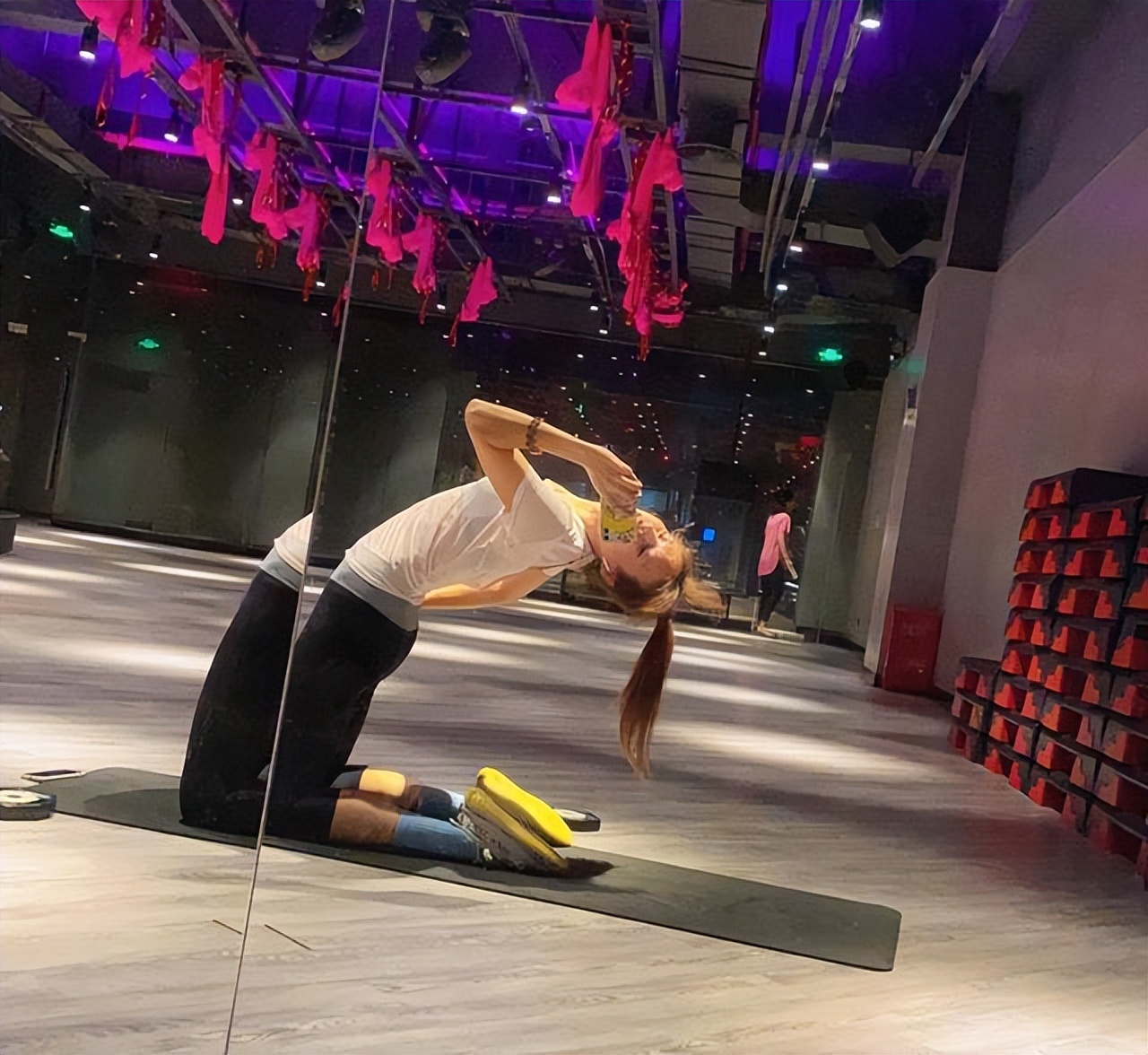 中国女篮王思雨照片好看一点的,徐杰和张茹王思雨身高啥关系