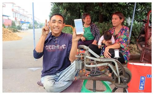 90后小伙花140万买50米船结婚,90后小伙卖掉人生第一辆车