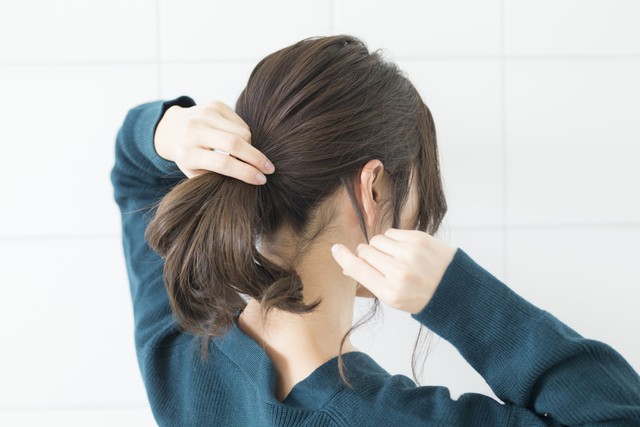 最洋气短发50岁妈妈短发,50岁妈妈爱上理发师