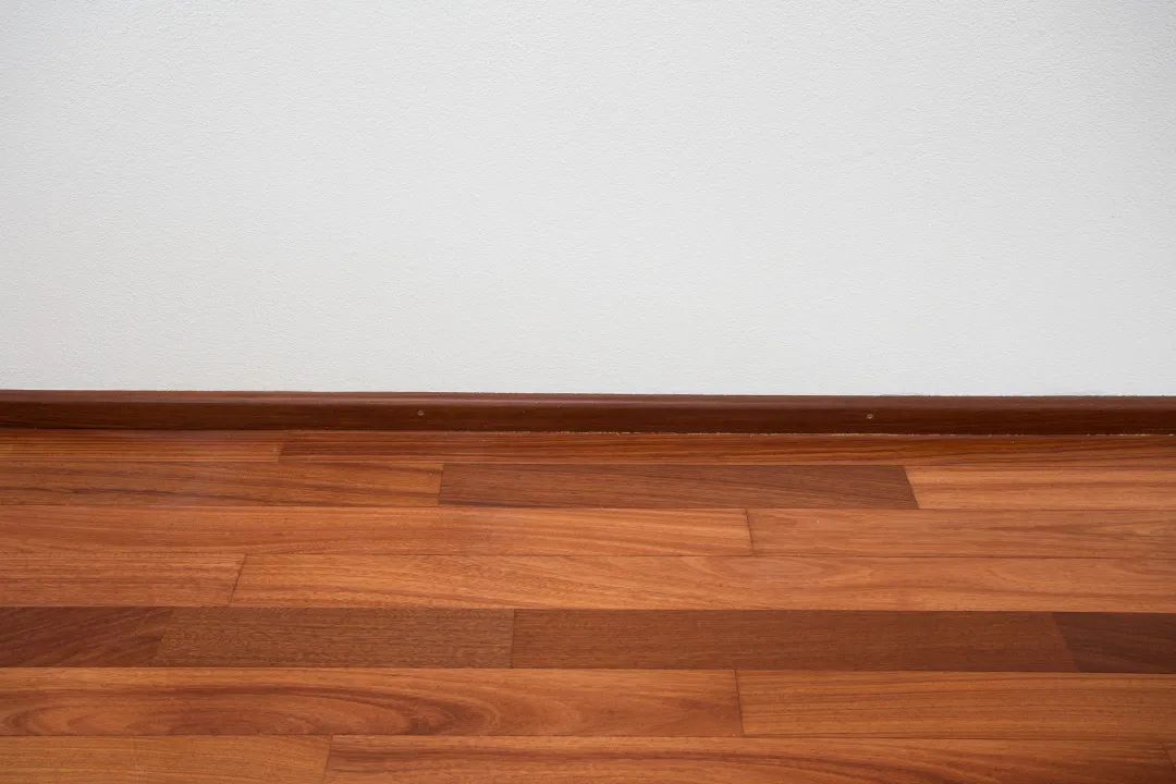 木地板通铺起拱能自己恢复吗,已经铺好的木地板不平怎么补救