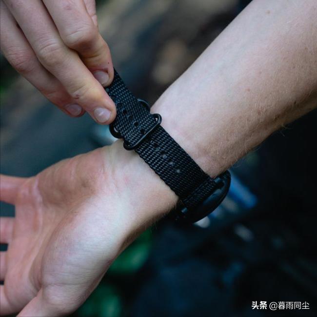 卡西欧户外登山手表功能介绍,户外手表与智能手表如何选择