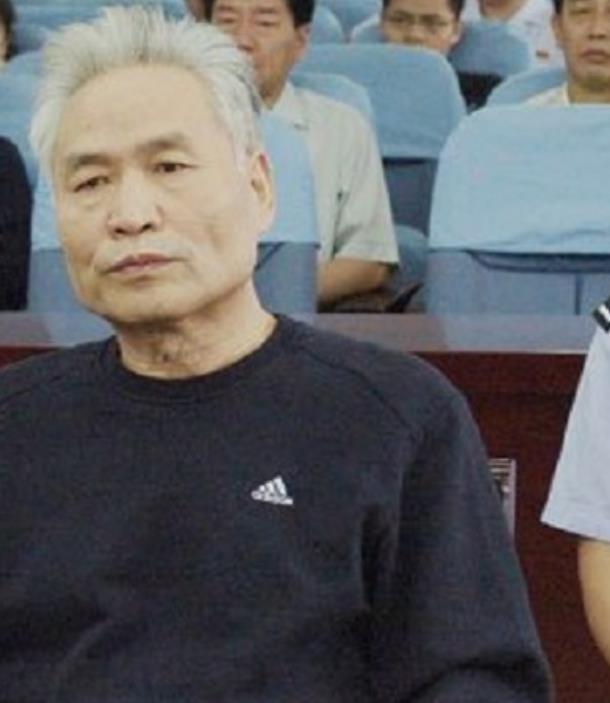 河南“贪虎”张海钦，为生儿子包3个*妇情**，其中一对姐妹