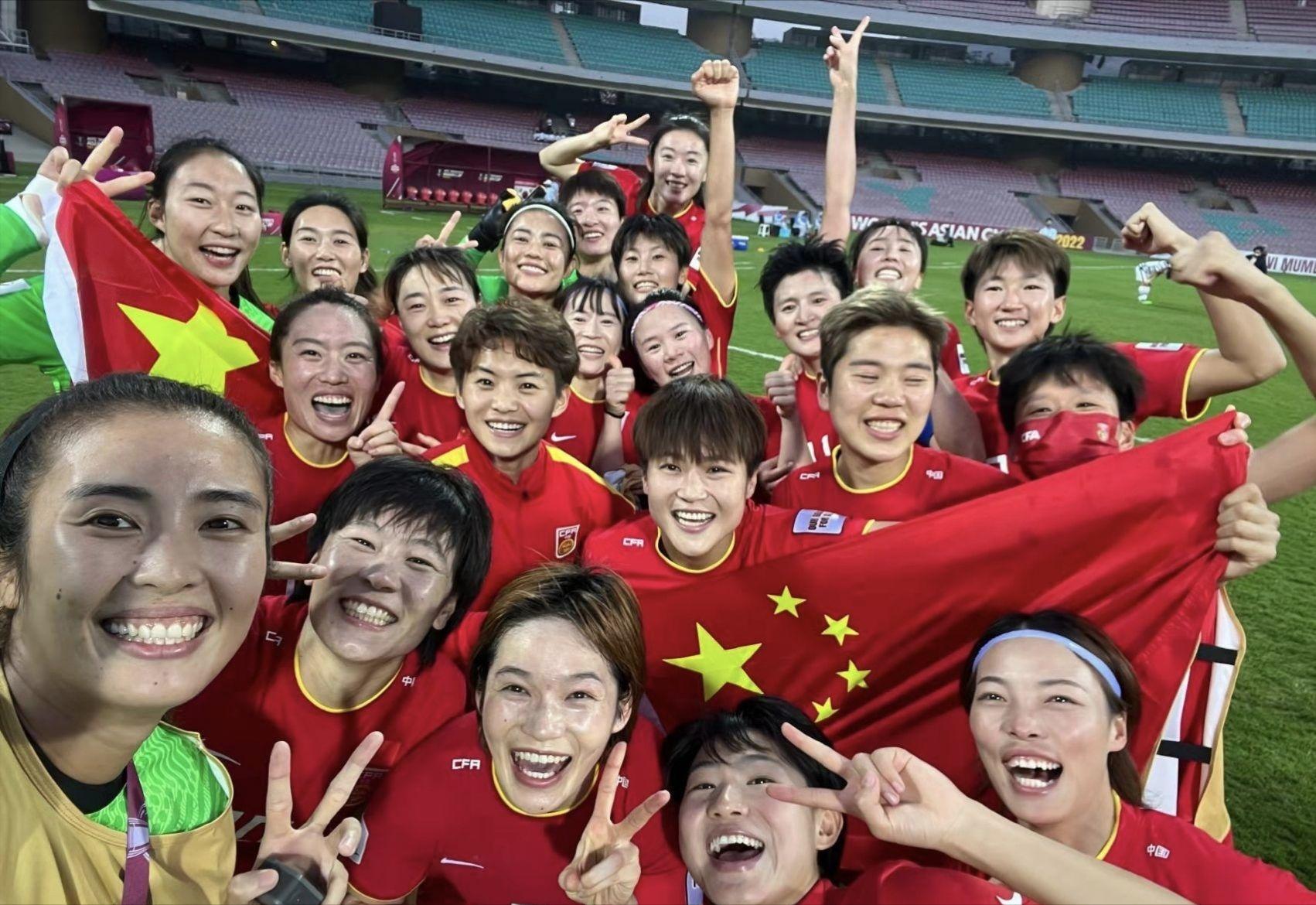 赵丽娜退役当网红,中国女足门将赵丽娜退役