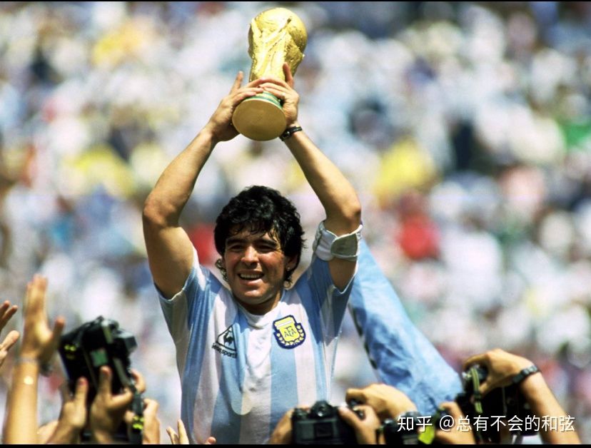 中国足球现在正在一个低谷期文案,希望中国足球越来越好的文案