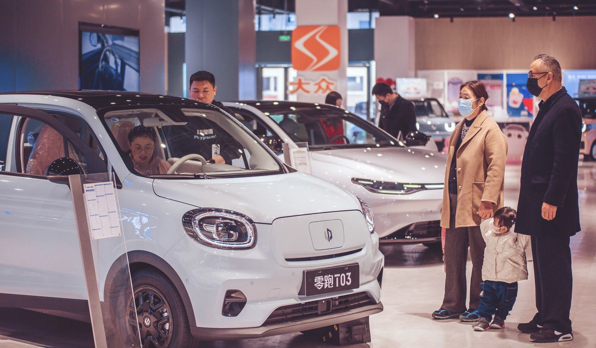 濂ョ壒鑾辨柉寰愬窞璐炬豹,璐炬豹鍚炬偊绻佸崕鐜扮姸