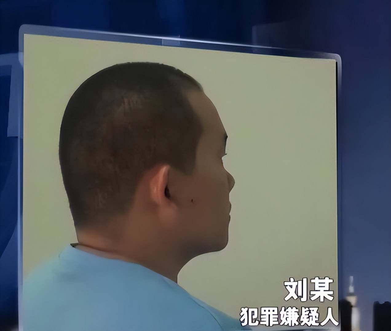 2016年无业孕妇在家躺着挣钱？家里现金堆成山！警方：家有上百万