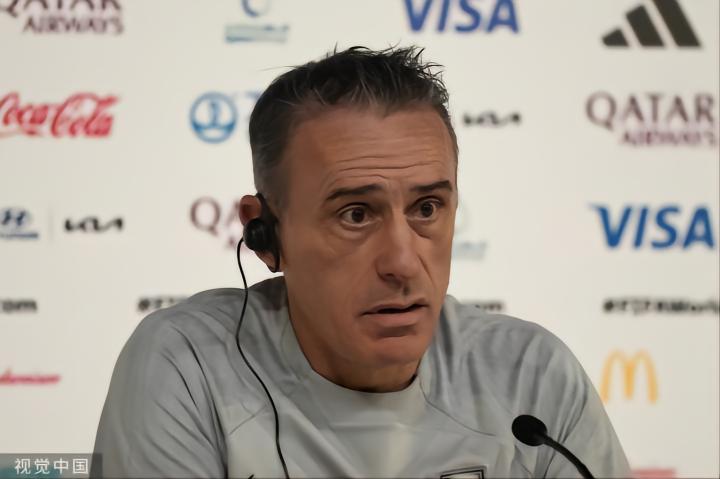 不止孙准浩、巴索戈：世界杯上，那些中国足球熟悉的面孔