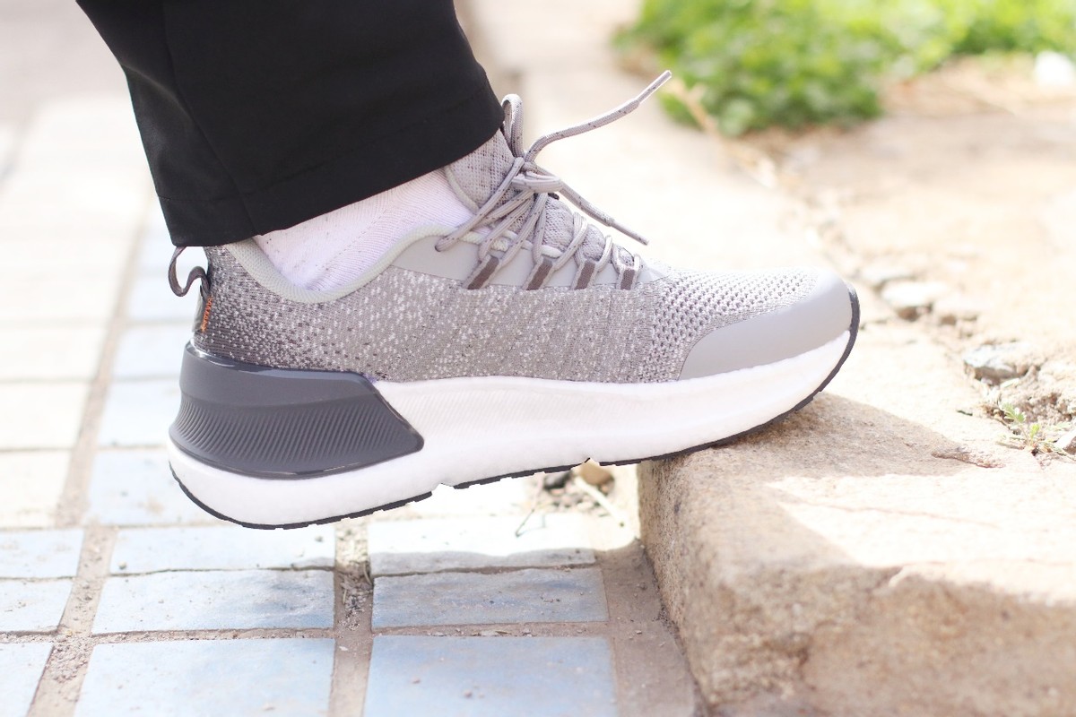 百元以内价格运动鞋品牌,百元左右性价比高运动鞋