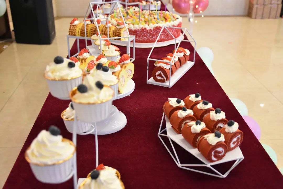 单县第二中学教师集体生日会,单县二中会议