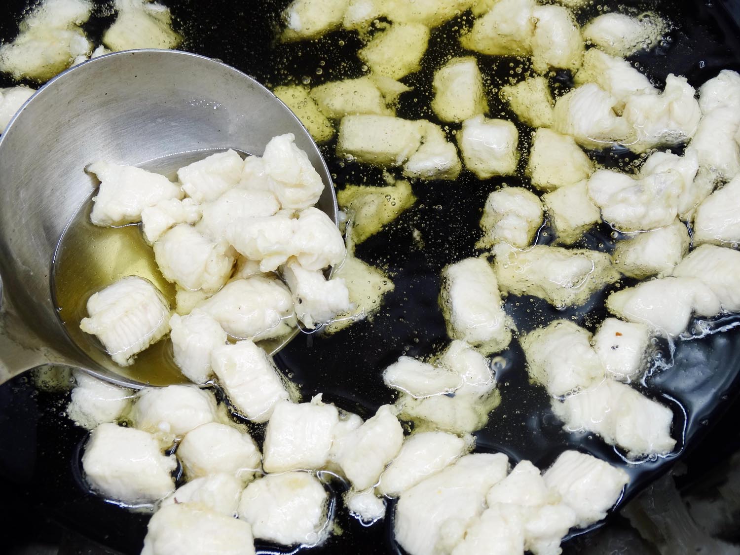 老年人失眠吃什么东西助睡眠,失眠晚餐吃什么有助睡眠