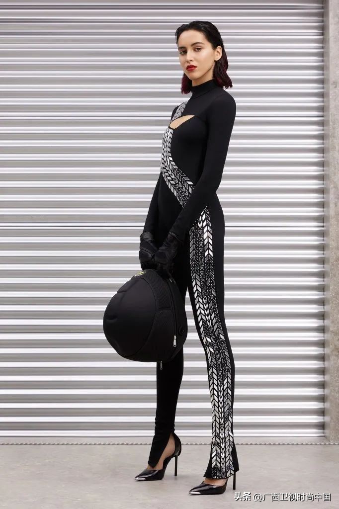 2019春款机车皮衣搭配图,小个子秋冬机车皮衣穿搭